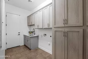 2282 E Tomahawk Dr, Gilbert, AZ 85298 - Photo 25