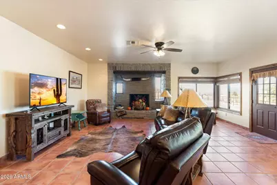 501 S Saguaro Drive, Wickenburg, AZ 85390 - Photo 13