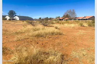 1748 Corte Encantada -- #29, Sierra Vista, AZ 85635 - Photo 3