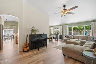 3244 E Rosemonte Dr, Phoenix, AZ 85050 - Photo 15