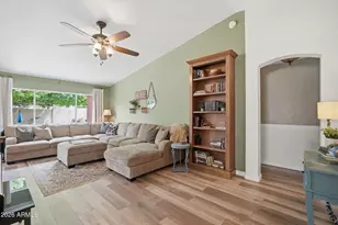 3244 E Rosemonte Dr, Phoenix, AZ 85050 - Photo 13