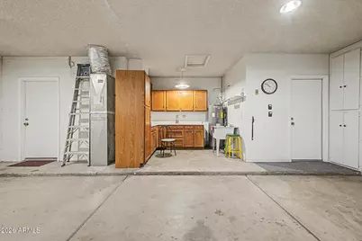 911 E Secretariat Drive, Tempe, AZ 85284 - Photo 33