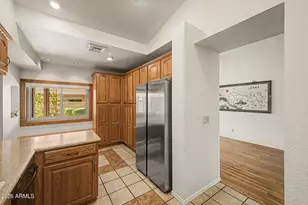 911 E Secretariat Dr, Tempe, AZ 85284 - Photo 15