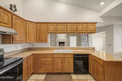 911 E Secretariat Drive, Tempe, AZ 85284 - Photo 15