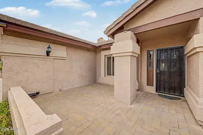 911 E Secretariat Drive, Tempe, AZ 85284 - Photo 5