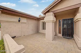 911 E Secretariat Dr, Tempe, AZ 85284 - Photo 5