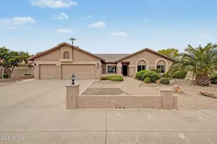 911 E Secretariat Dr, Tempe, AZ 85284 - Photo 1