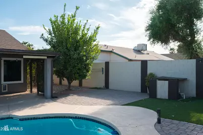2316 W Port Royale Lane, Phoenix, AZ 85023 - Photo 23