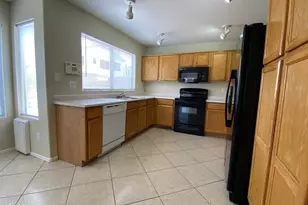 13701 N 82nd Ave, Peoria, AZ 85381 - Photo 9