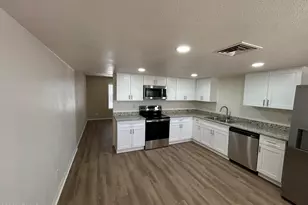 4335 E Nancy Ln, Phoenix, AZ 85042 - Photo 7