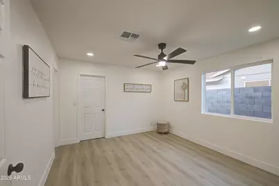 6427 W Lawrence Road, Glendale, AZ 85301 - Photo 13