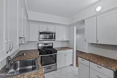 7141 N 16th Street #35, Phoenix, AZ 85020 - Photo 11