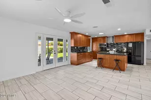 26 W Erie Dr, Tempe, AZ 85282 - Photo 11