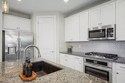 17455 W Bloomfield Road, Surprise, AZ 85388 - Photo 13