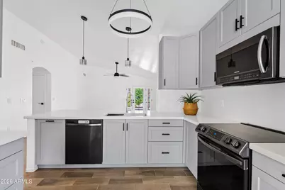 6536 W Desert Hollow Drive, Phoenix, AZ 85083 - Photo 1