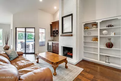 10675 E Cinnabar Avenue, Scottsdale, AZ 85258 - Photo 13