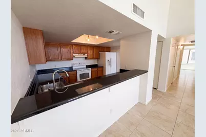 1111 W Summit Place #28, Chandler, AZ 85224 - Photo 9