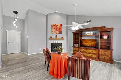 7241 W Laurel Lane, Peoria, AZ 85345 - Photo 9