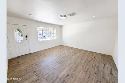 4505 W Clarendon Avenue, Phoenix, AZ 85031 - Photo 3