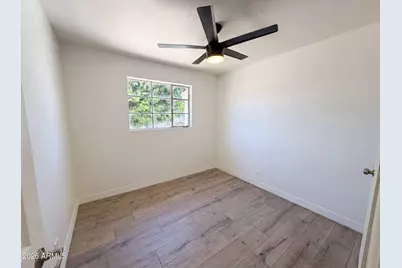 4505 W Clarendon Avenue, Phoenix, AZ 85031 - Photo 9