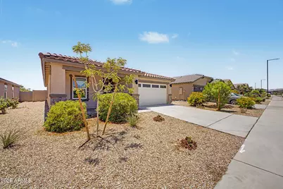 24597 W Cocopah Street, Buckeye, AZ 85326 - Photo 3
