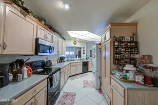 10925 W Hibiscus Dr, Sun City, AZ 85373 - Photo 25