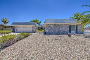 10925 W Hibiscus Dr, Sun City, AZ 85373 - Photo 3