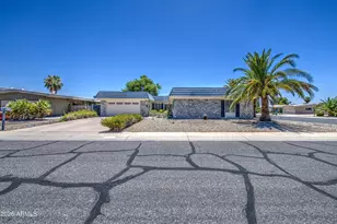 10925 W Hibiscus Dr, Sun City, AZ 85373 - Photo 1