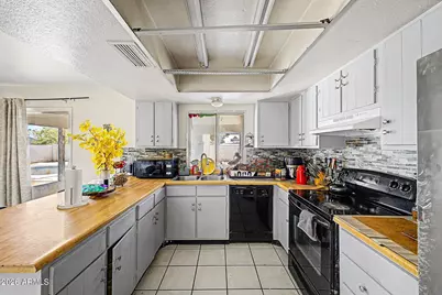 7127 W Montebello Avenue, Glendale, AZ 85303 - Photo 9