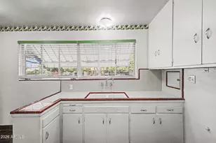 1725 S Sierra Vista Dr, Tempe, AZ 85281 - Photo 9