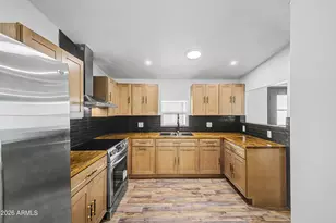 8601 N 71st Ave, Glendale, AZ 85301 - Photo 11