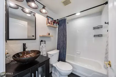 1747 E Northern Avenue #117, Phoenix, AZ 85020 - Photo 17