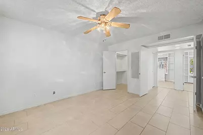 2815 W Villa Rita Drive, Phoenix, AZ 85053 - Photo 13
