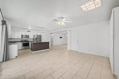 2815 W Villa Rita Drive, Phoenix, AZ 85053 - Photo 5