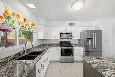 2815 W Villa Rita Drive, Phoenix, AZ 85053 - Photo 7