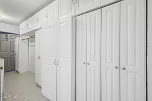 2815 W Villa Rita Dr, Phoenix, AZ 85053 - Photo 11