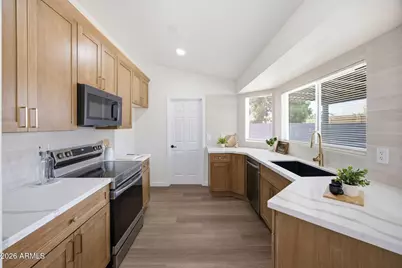 8016 E Colby Street, Mesa, AZ 85207 - Photo 9