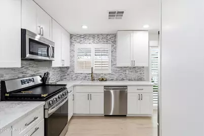 1708 E McLellan Boulevard, Phoenix, AZ 85016 - Photo 9