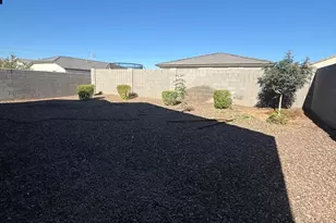 4924 S 104th Dr, Tolleson, AZ 85353 - Photo 17