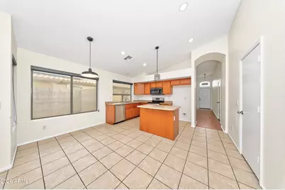 5016 S Rovey Parkway, Buckeye, AZ 85326 - Photo 11