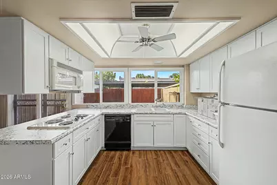 8422 E Chaparral Road, Scottsdale, AZ 85250 - Photo 11