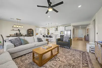 2540 W Grenadine Road, Phoenix, AZ 85041 - Photo 15