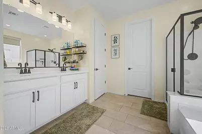 2540 W Grenadine Road, Phoenix, AZ 85041 - Photo 29