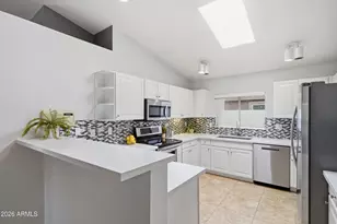 3407 E Wahalla Ln, Phoenix, AZ 85050 - Photo 7