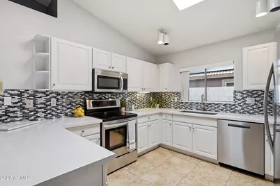 3407 E Wahalla Lane, Phoenix, AZ 85050 - Photo 5