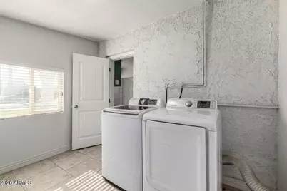 1614 W Lynwood Street, Phoenix, AZ 85007 - Photo 9