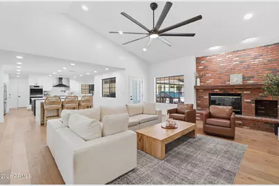 646 E Leah Lane, Gilbert, AZ 85234 - Photo 7