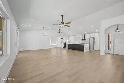 351 W Amoroso Drive, Gilbert, AZ 85233 - Photo 7