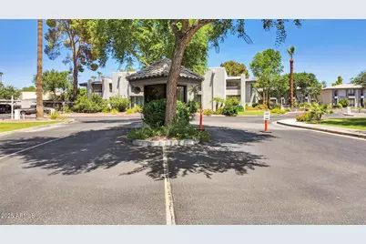 5207 N 24th Street #102, Phoenix, AZ 85016 - Photo 3
