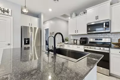 14154 W Voltaire Street, Surprise, AZ 85379 - Photo 7